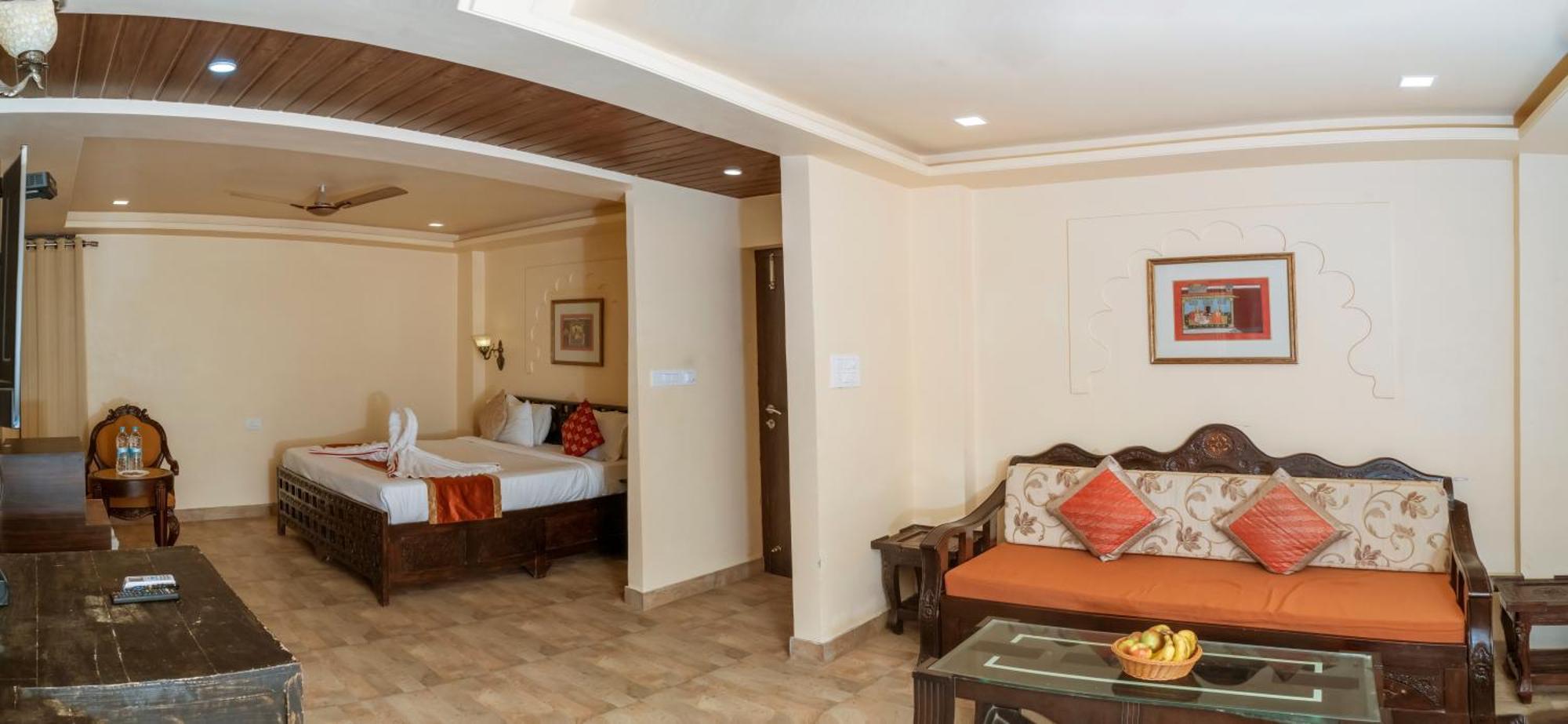 Udai Nature Valley Resort - A Peace Full Farmhouse Resort Udaipur Bagian luar foto